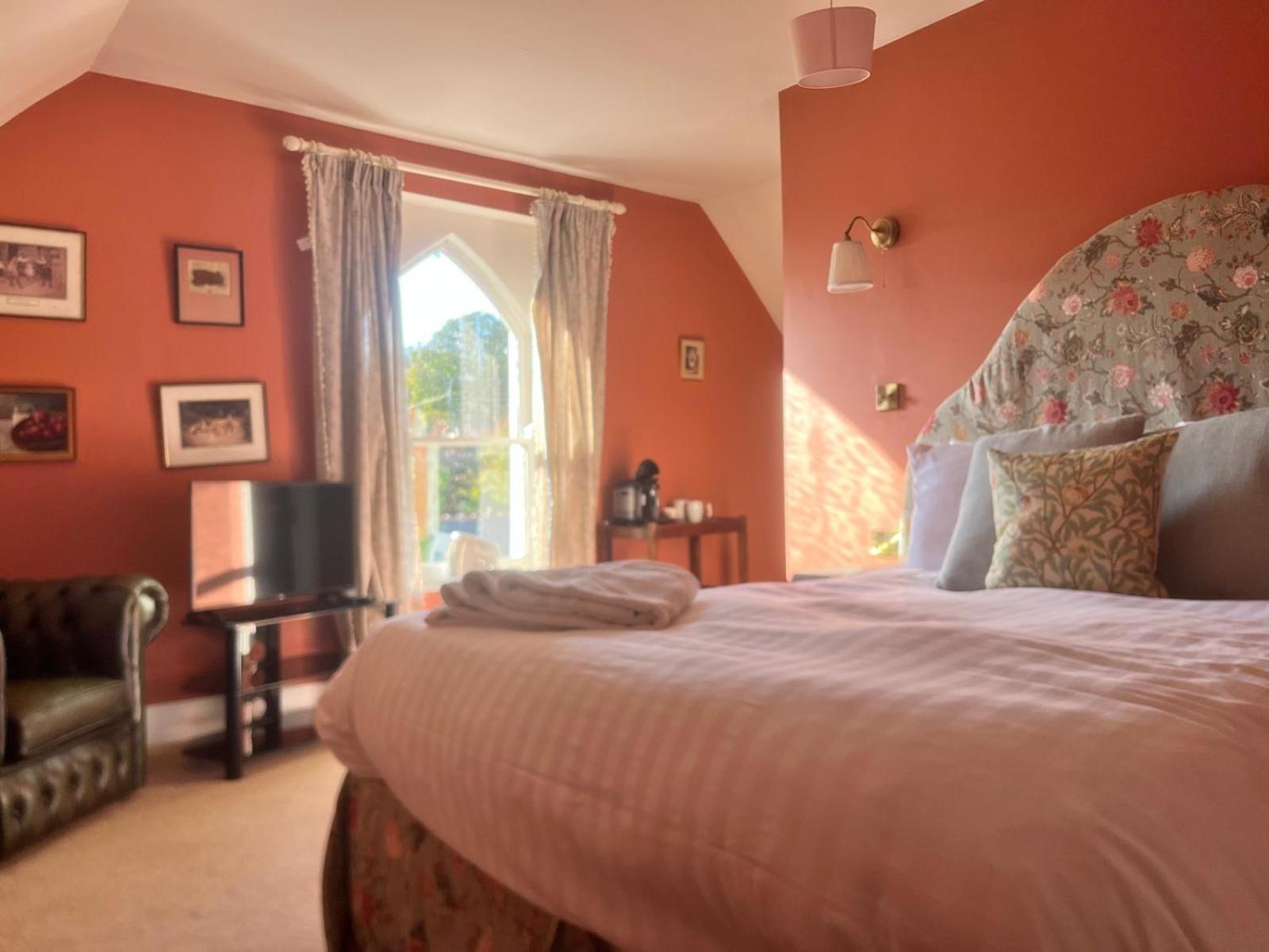 Lynwood House Bed & Breakfast โคฟ ภายนอก รูปภาพ