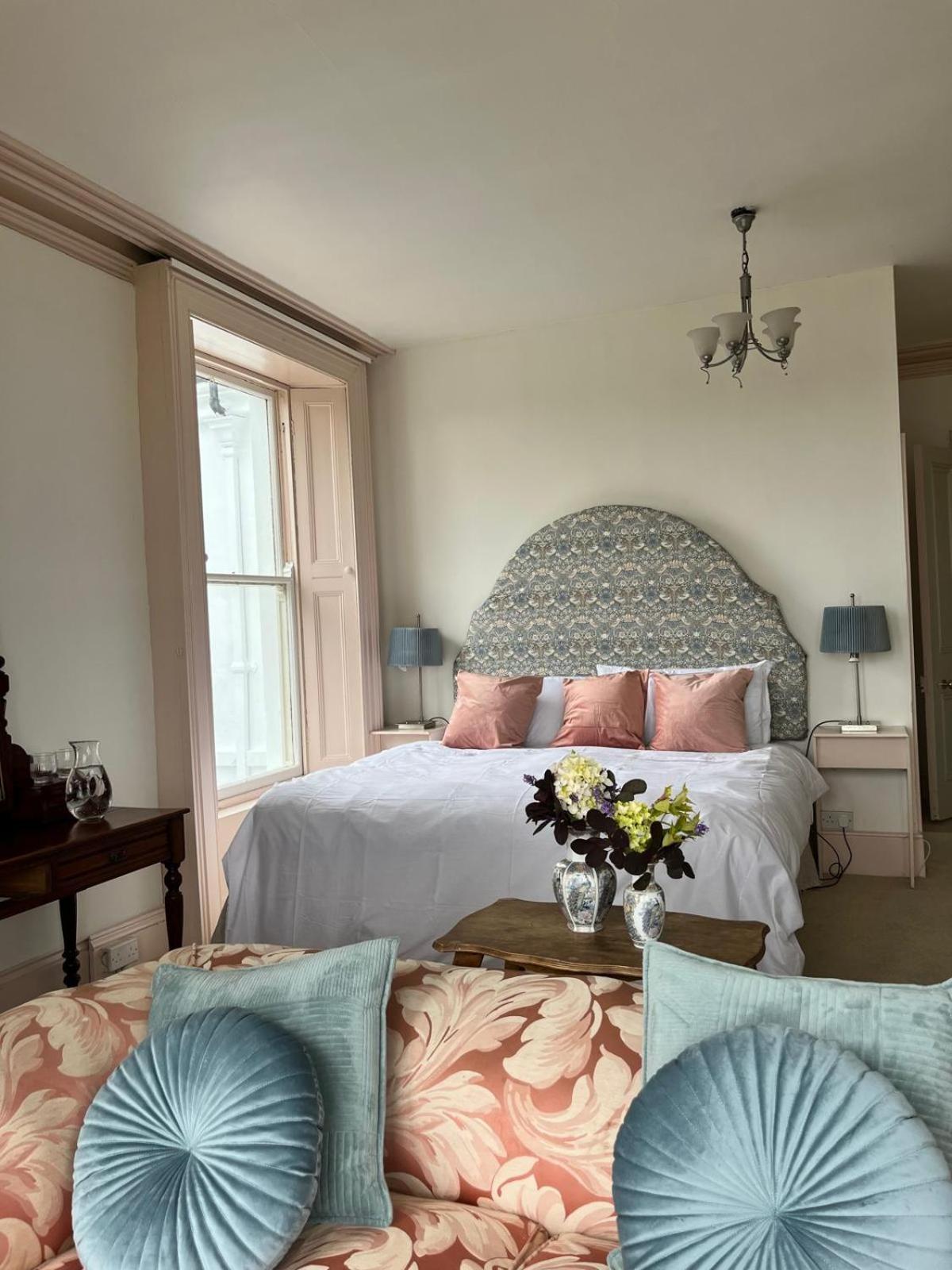 Lynwood House Bed & Breakfast โคฟ ภายนอก รูปภาพ