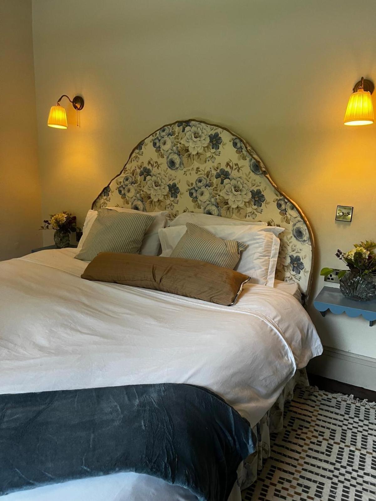 Lynwood House Bed & Breakfast โคฟ ภายนอก รูปภาพ